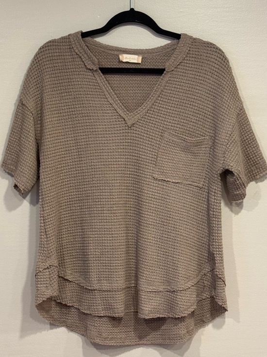 Altar'd State Tops - Altar'd State Waffle Knit Thermal Flowy V-Neck Short Sleeve Top Women's Medium